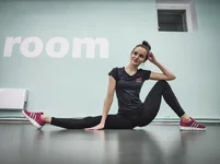 8e52f03a-8467-41ef-8c22-c5fc2ccd0120-1_all_1955.webp