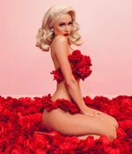 Paris Hilton2.webp