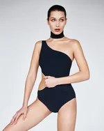 Bella Hadid.webp